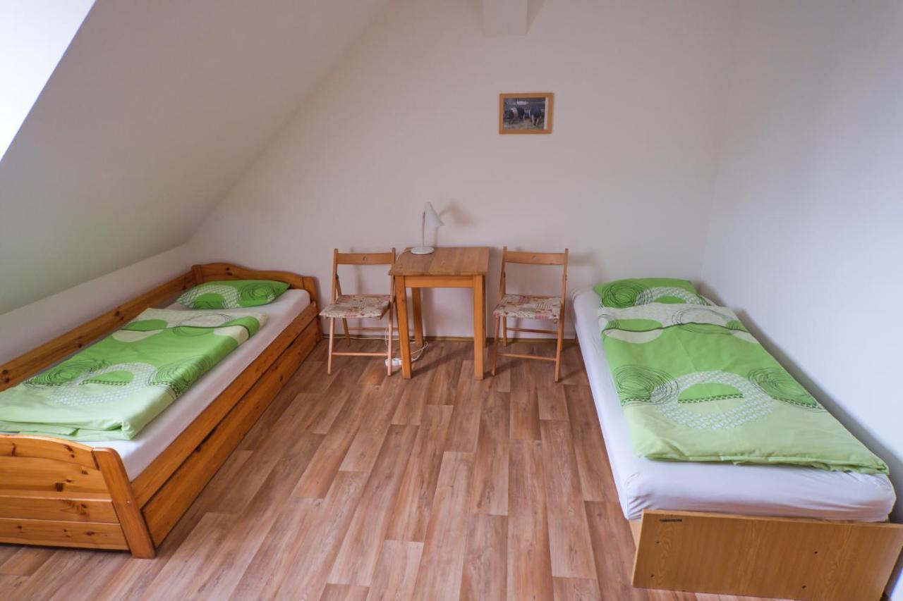 Ubytovna Toulcuv Dvur Praag Buitenkant foto